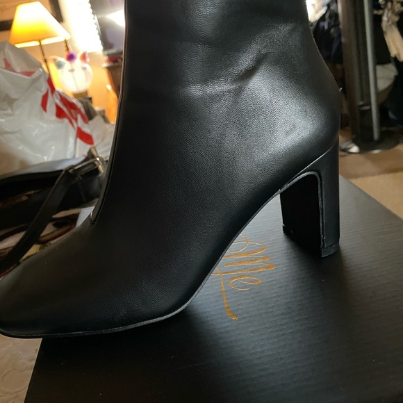 Forever 21 Black Booties - Picture 2 of 5